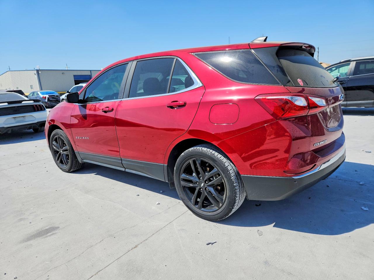 2021 CHEVROLET EQUINOX LT photo 2