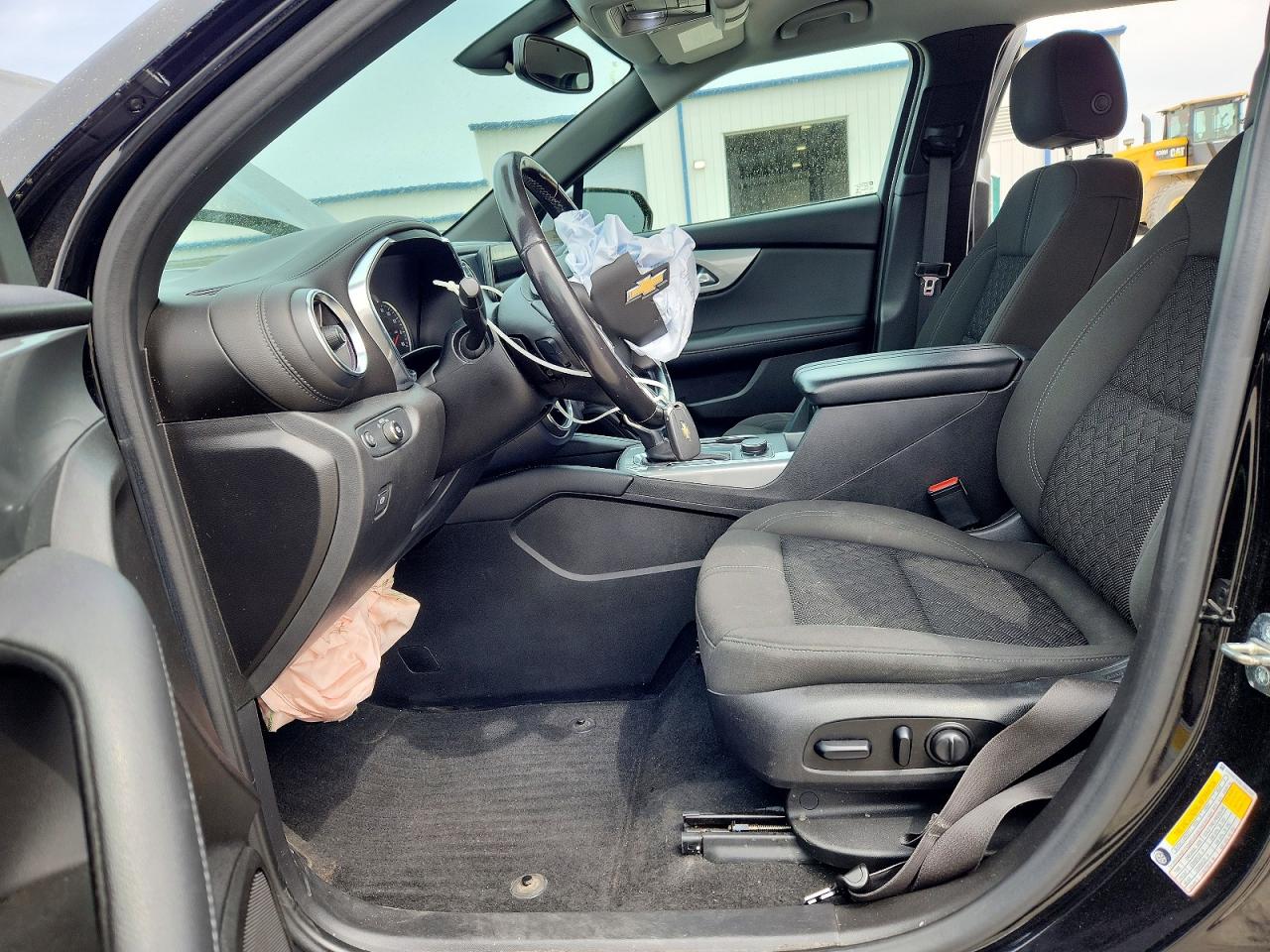2020 CHEVROLET BLAZER 2LT photo 13