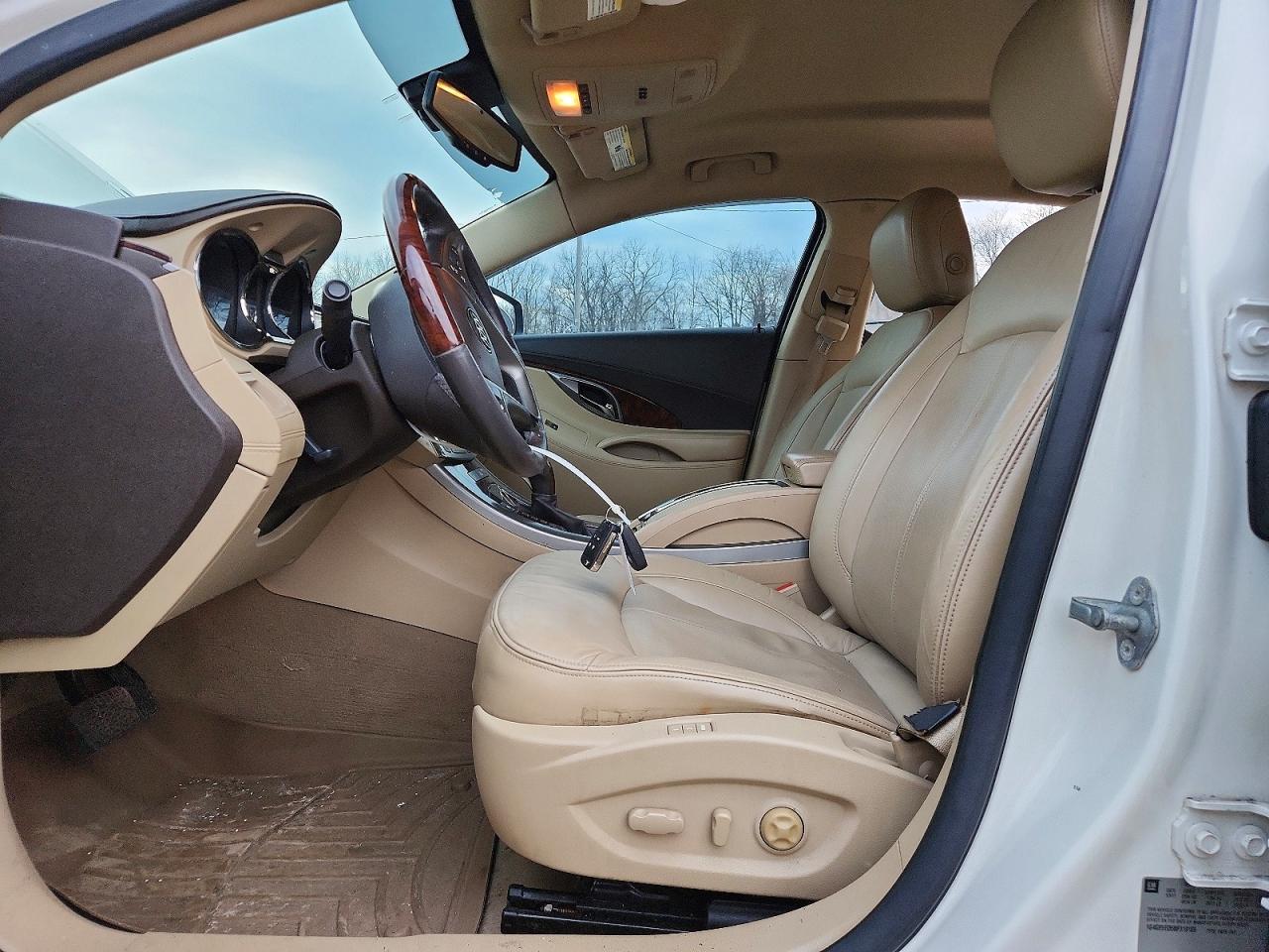 2011 BUICK LACROSSE CXS photo 13
