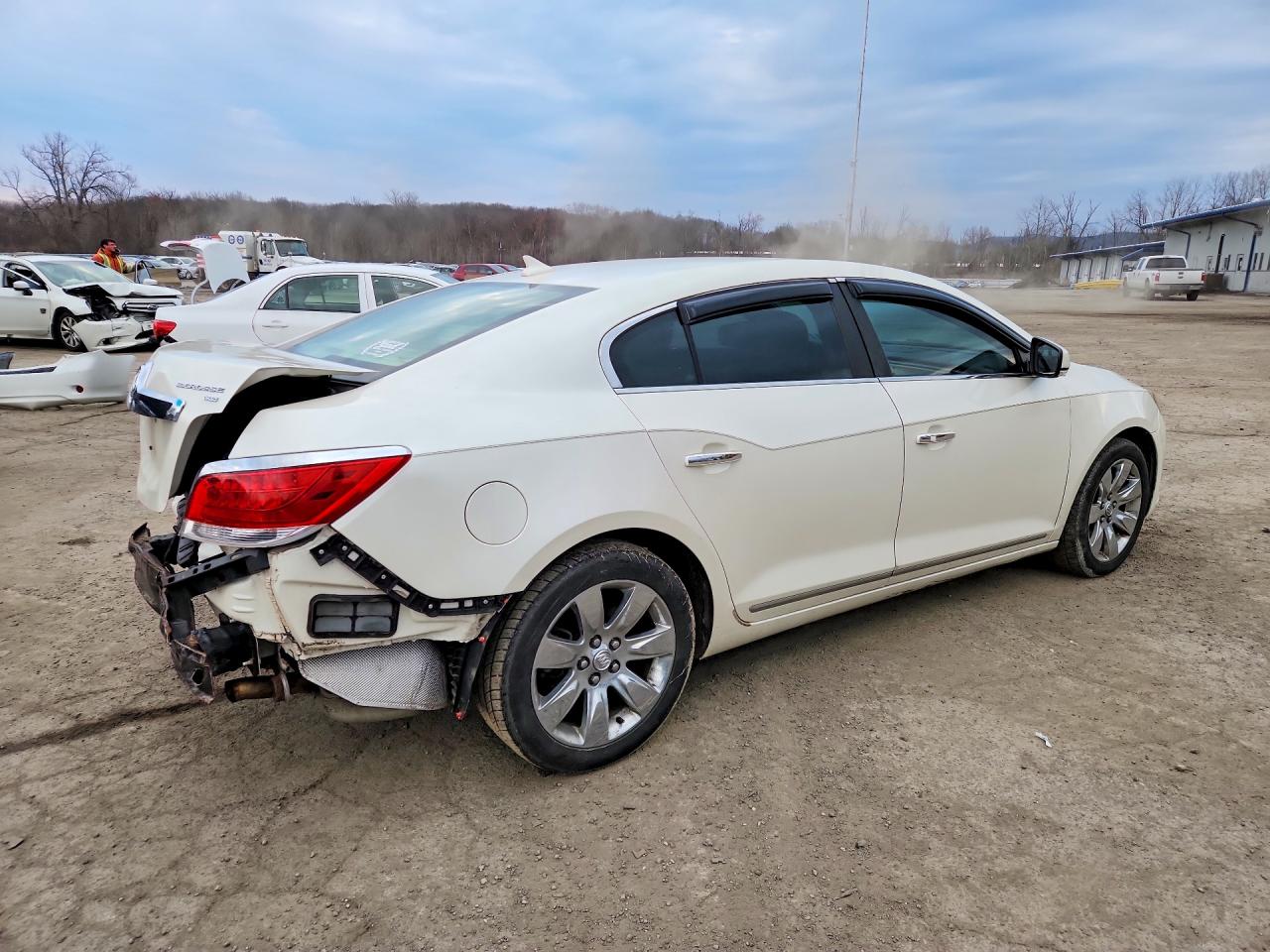 2011 BUICK LACROSSE CXS photo 5