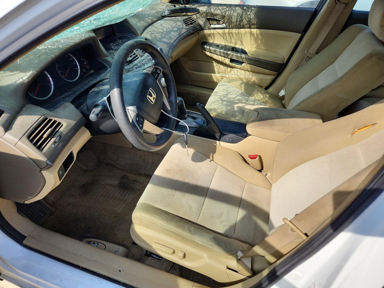 2010 HONDA ACCORD LXP photo 13