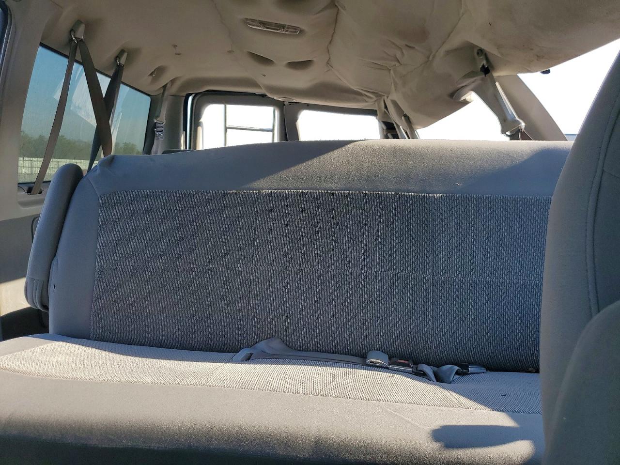 2006 FORD ECONOLINE E350 SUPER DUTY WAGON photo 10
