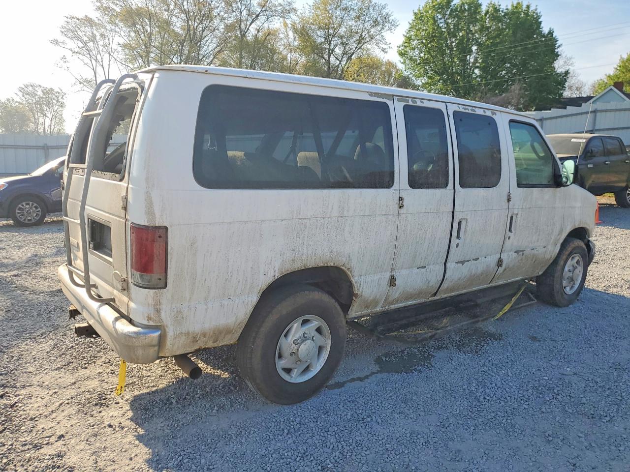 2006 FORD ECONOLINE E350 SUPER DUTY WAGON photo 3