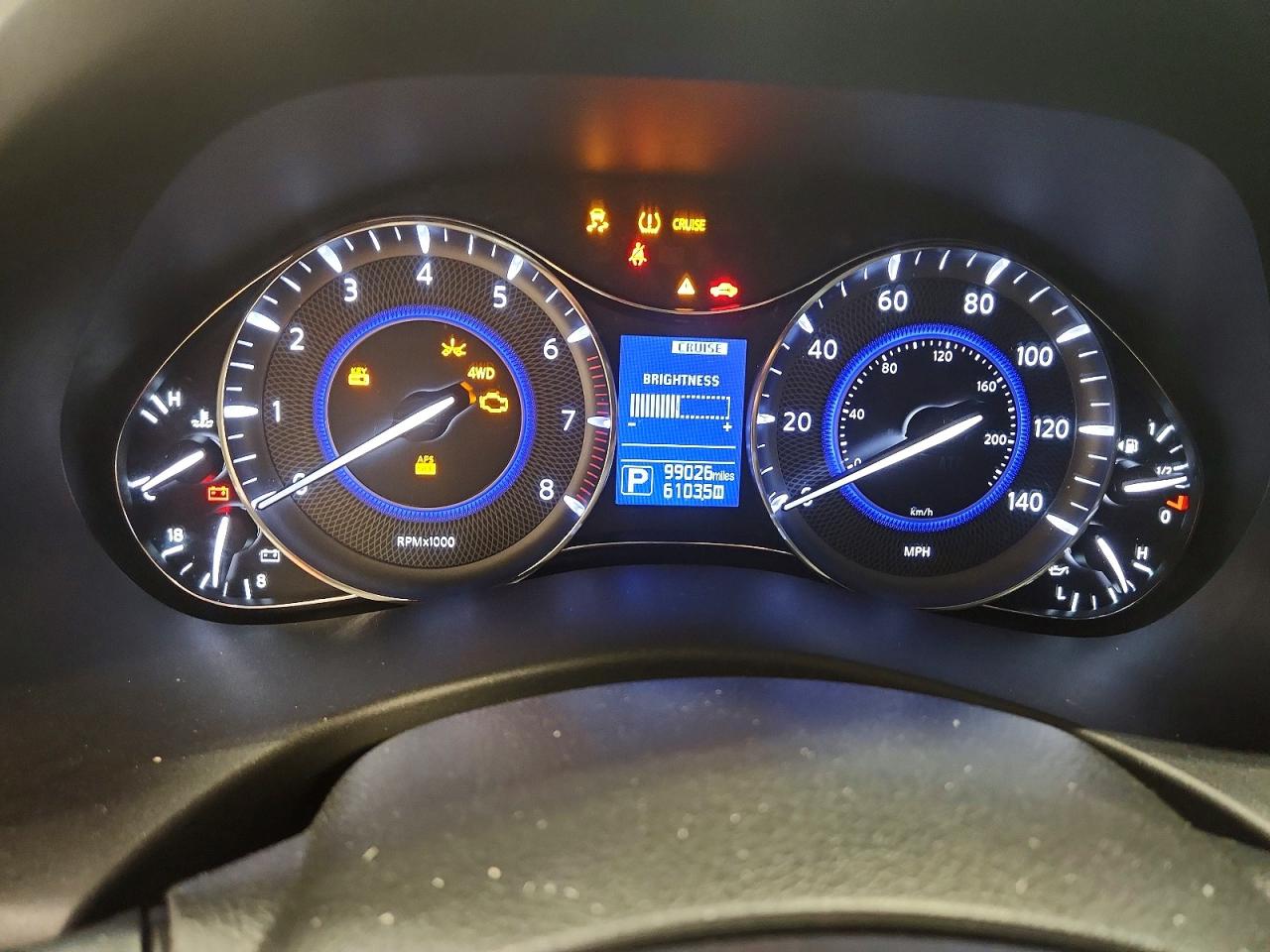 2017 INFINITI QX80 BASE photo 17