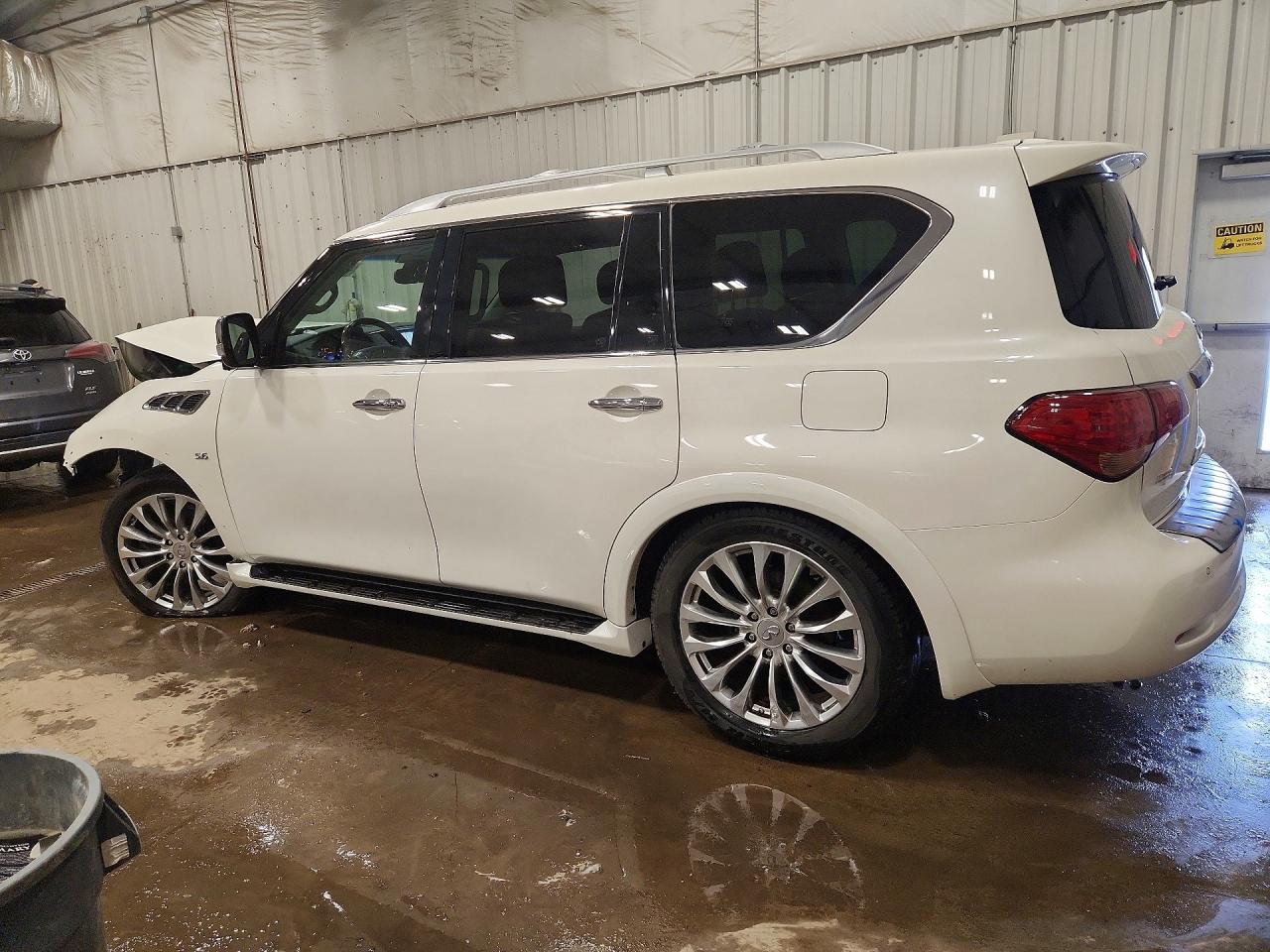 2017 INFINITI QX80 BASE photo 3