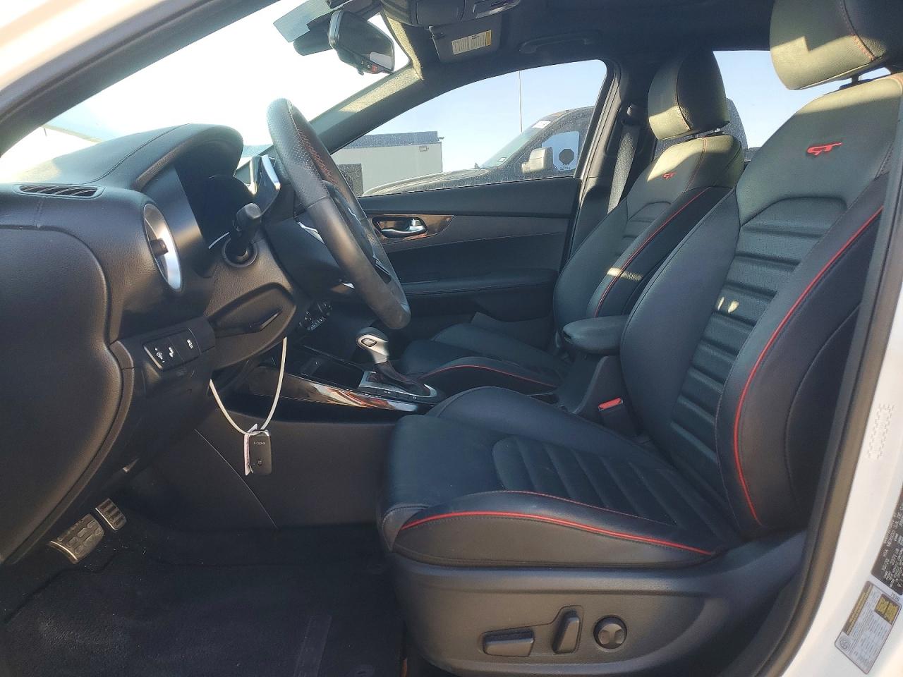 2024 KIA FORTE GT photo 7