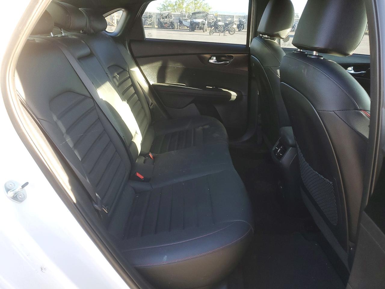 2024 KIA FORTE GT photo 10