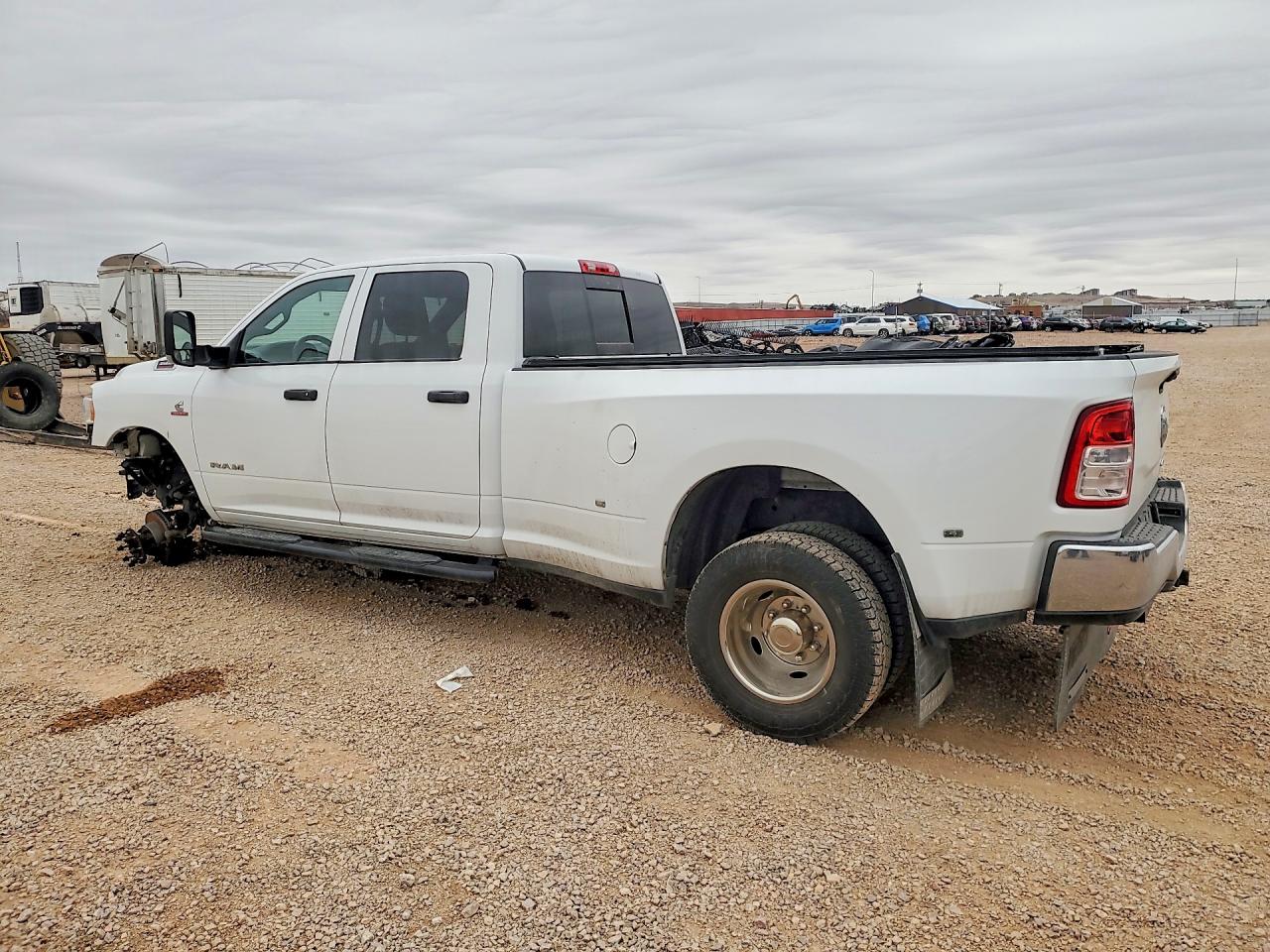 2021 RAM 3500 TRADESMAN photo 3