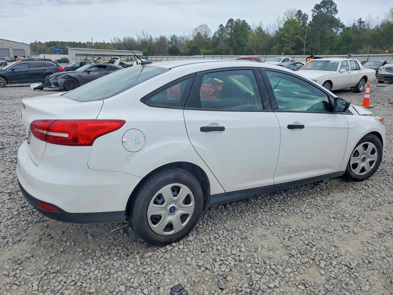 2018 FORD FOCUS S photo 3