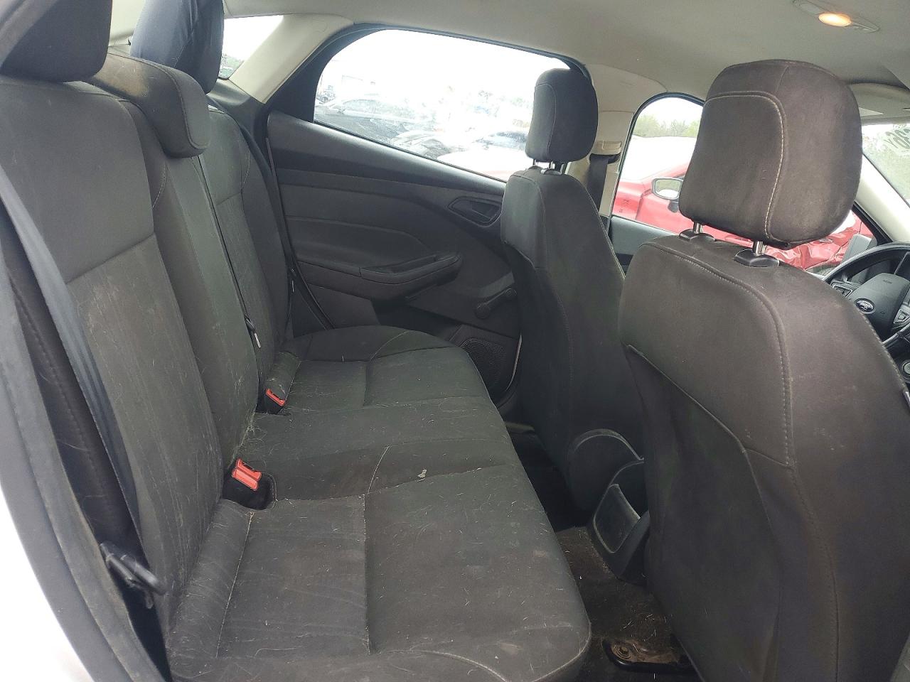 2018 FORD FOCUS S photo 10