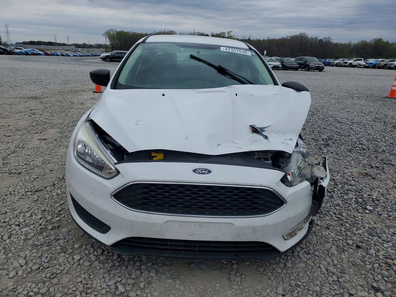 2018 FORD FOCUS S photo 5