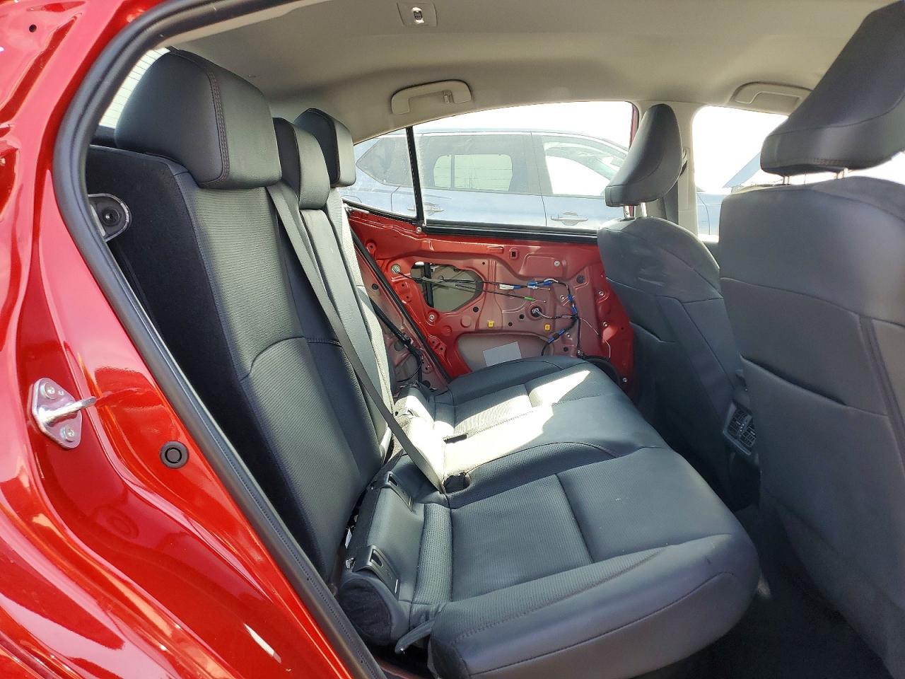 2025 TOYOTA CAMRY XLE photo 19