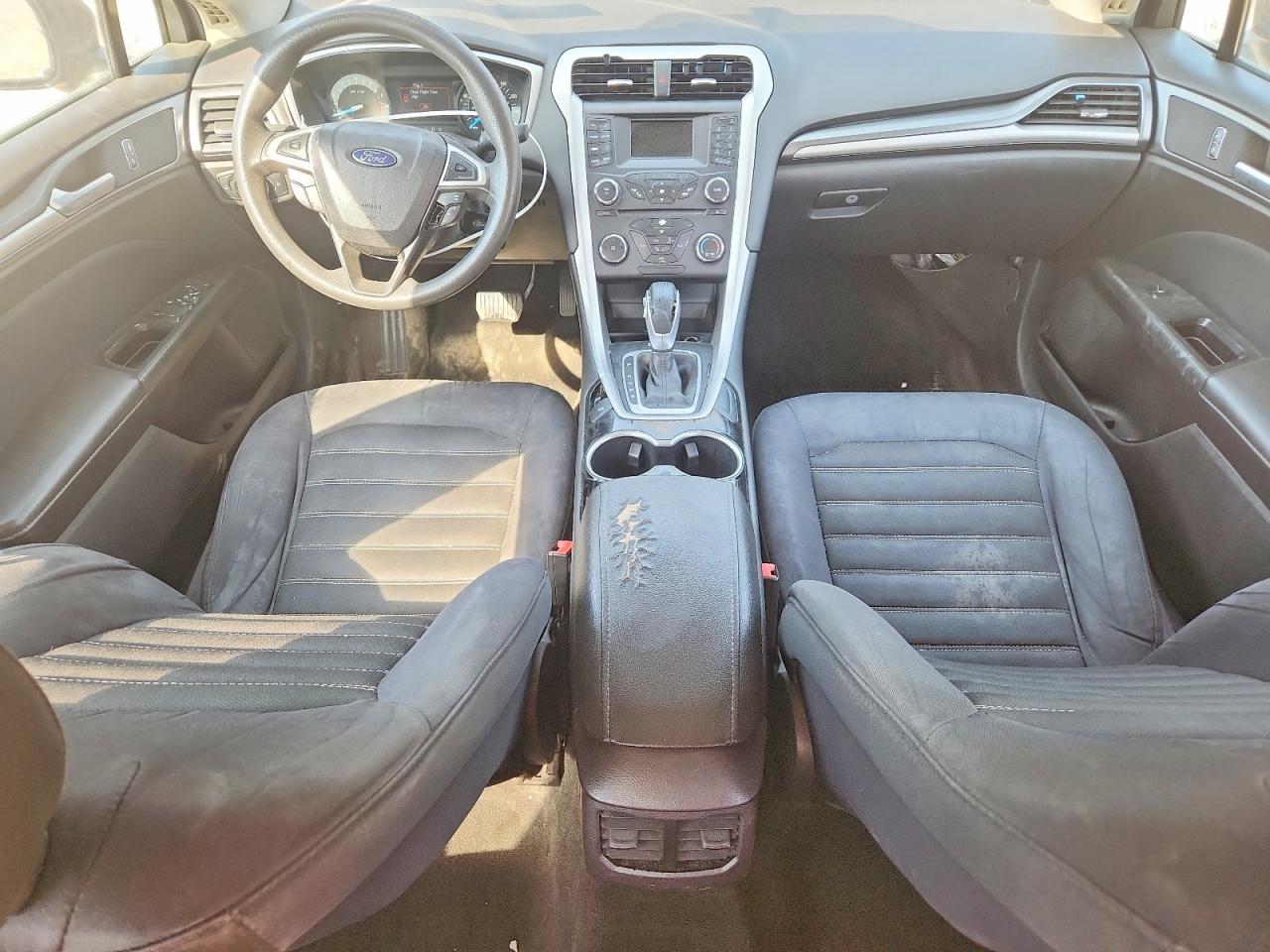 2015 FORD FUSION SE photo 22
