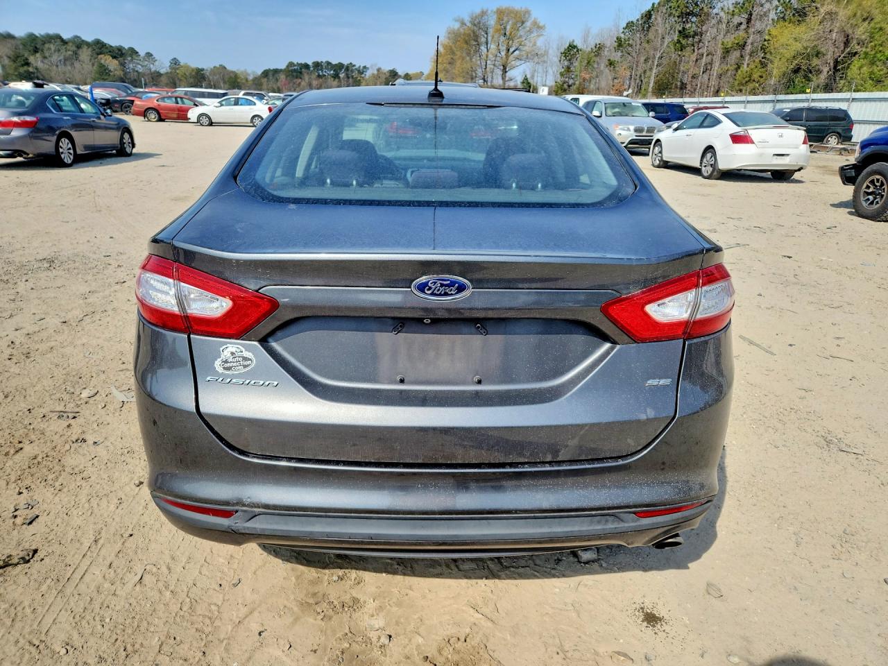 2015 FORD FUSION SE photo 16