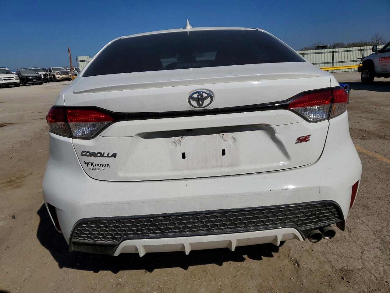 2022 TOYOTA COROLLA SE photo 11