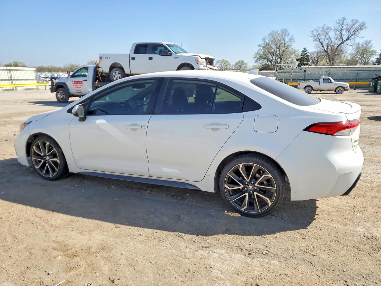 2022 TOYOTA COROLLA SE photo 3