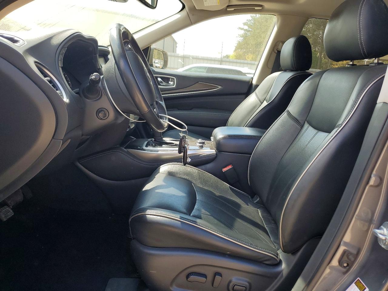 2020 INFINITI QX60 LUXE photo 13