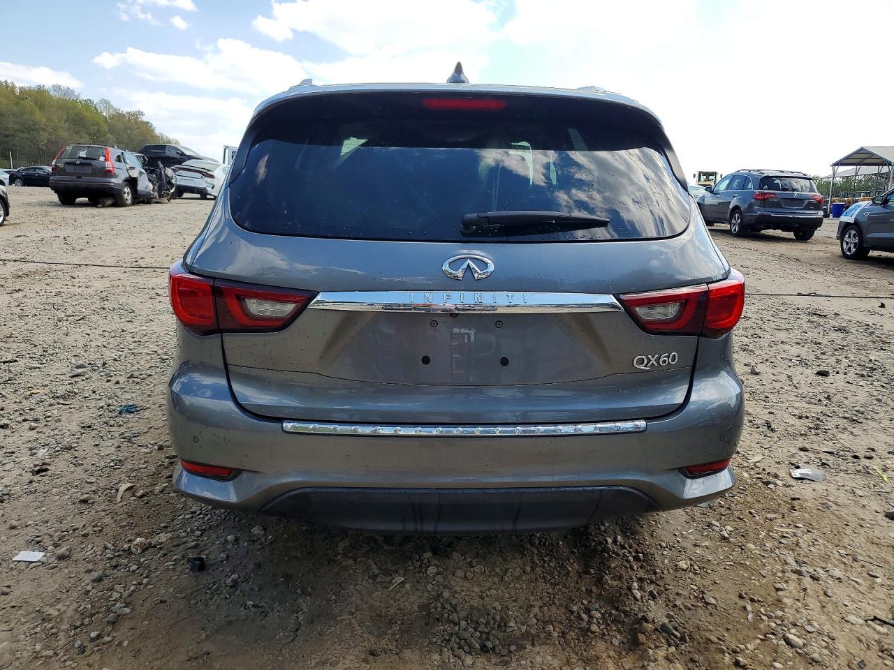 2020 INFINITI QX60 LUXE photo 11
