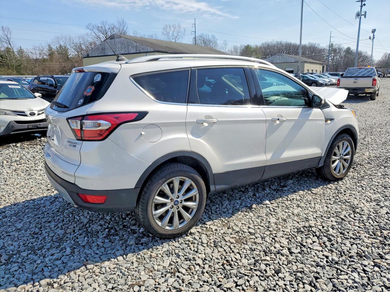 2018 FORD ESCAPE TITANIUM photo 3
