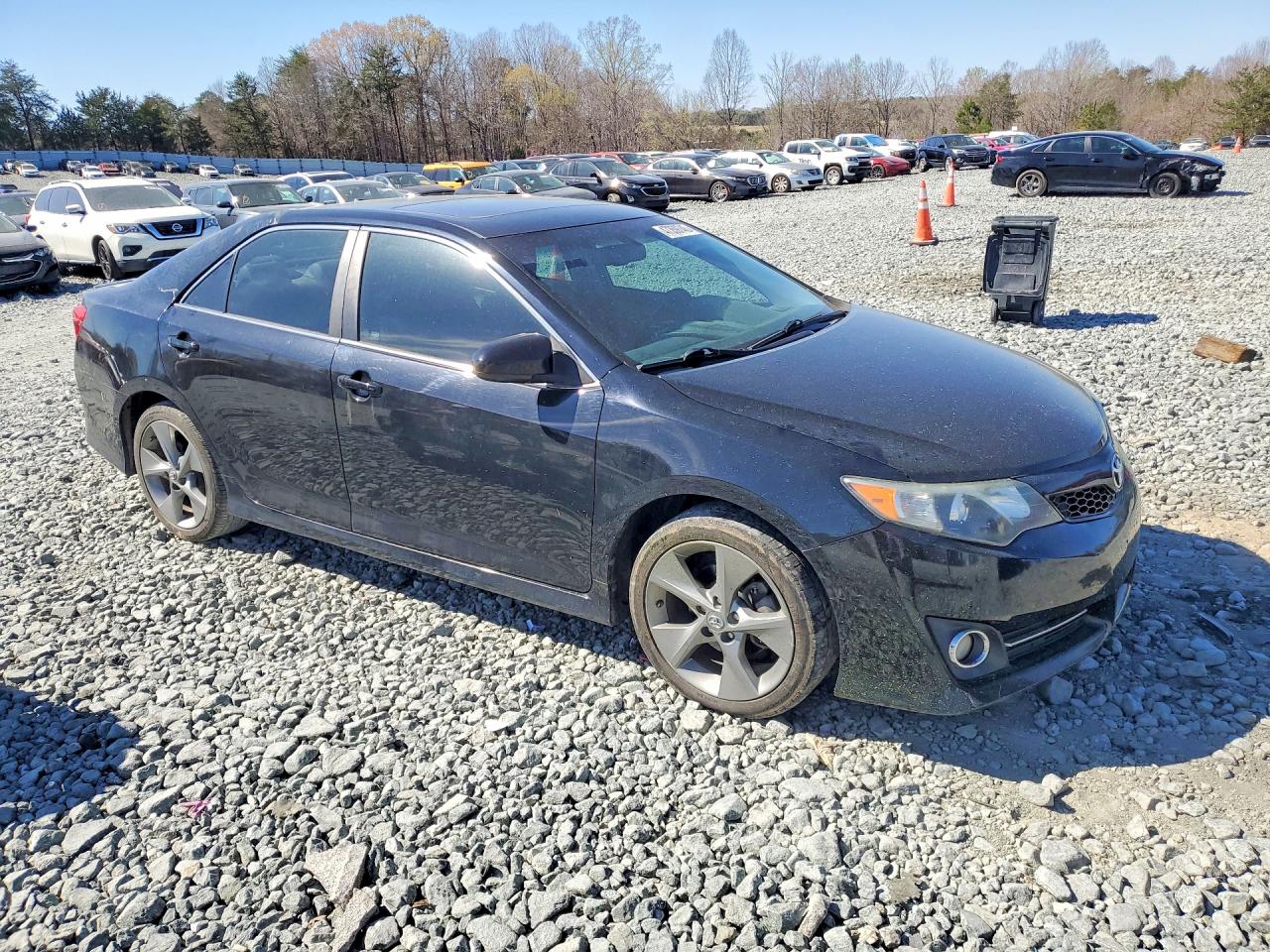 2012 TOYOTA CAMRY SE V6 photo 10