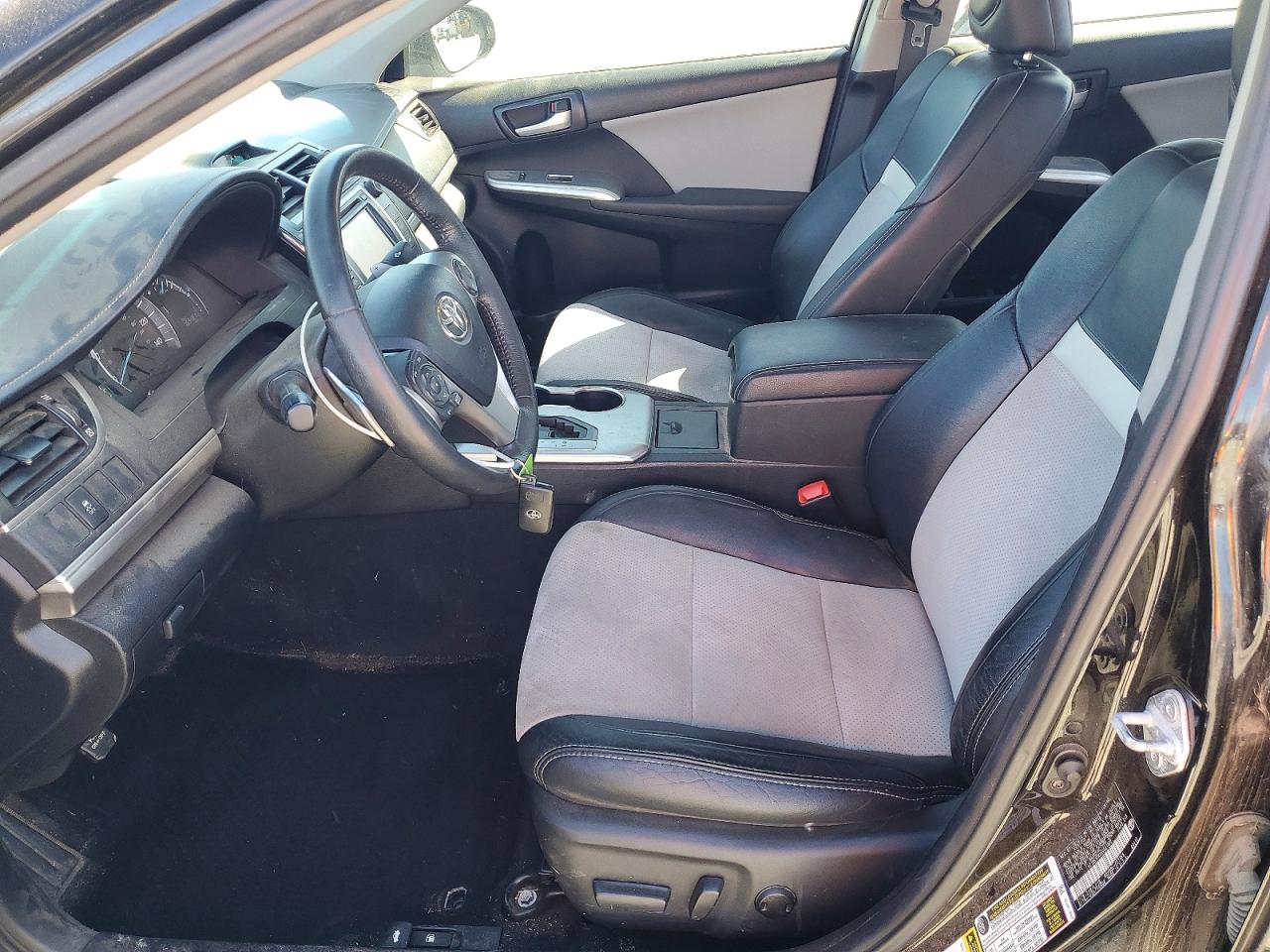 2012 TOYOTA CAMRY SE V6 photo 19