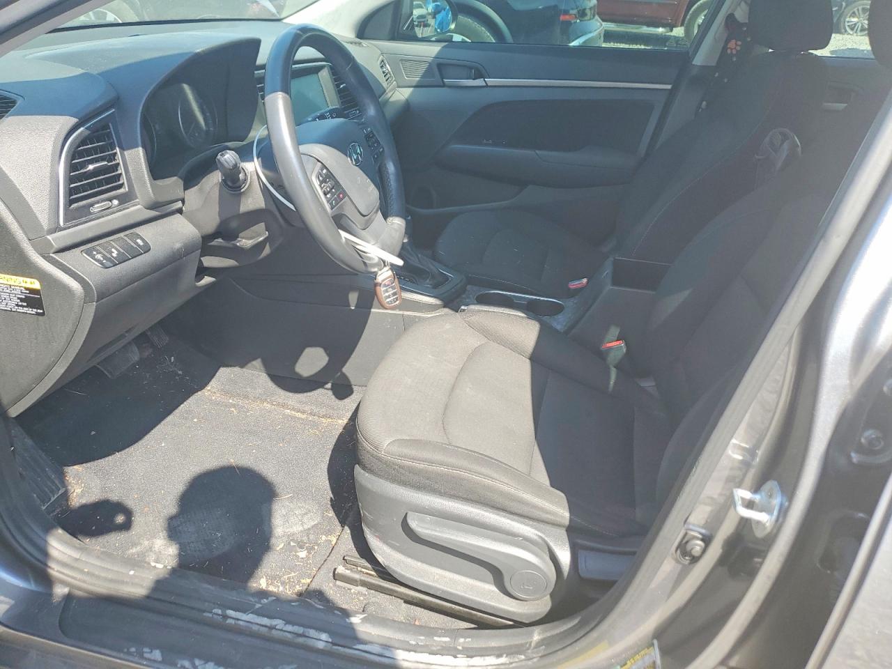 2018 HYUNDAI ELANTRA VALUE EDITION photo 13
