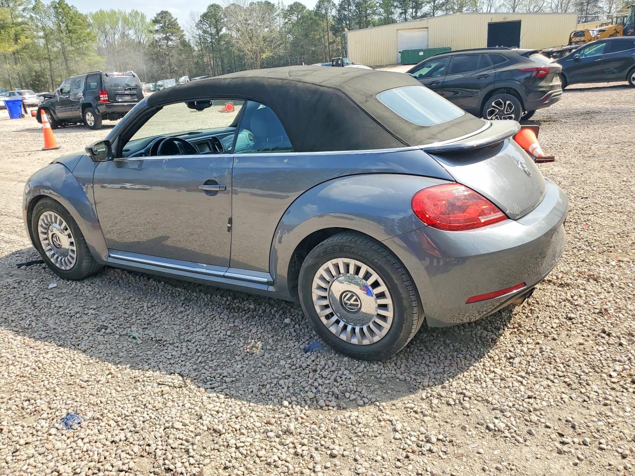 2016 VOLKSWAGEN BEETLE S photo 3
