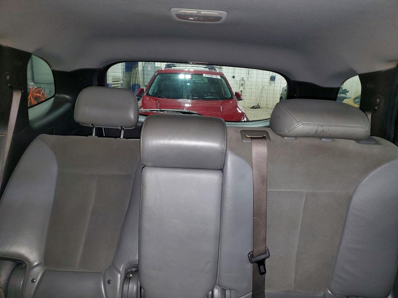 2011 HYUNDAI SANTA FE SE photo 28