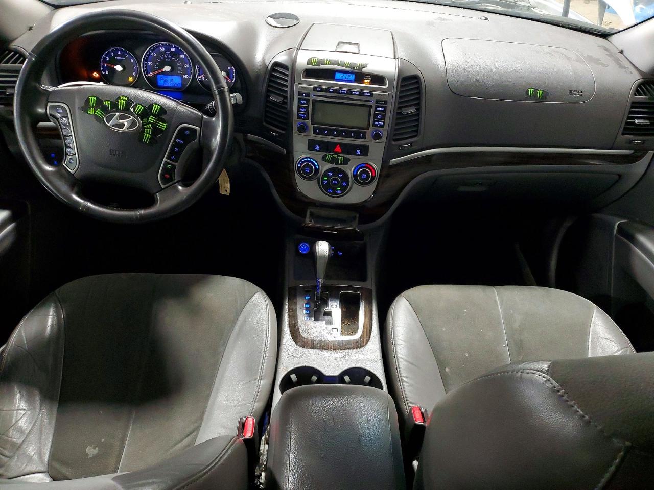 2011 HYUNDAI SANTA FE SE photo 22