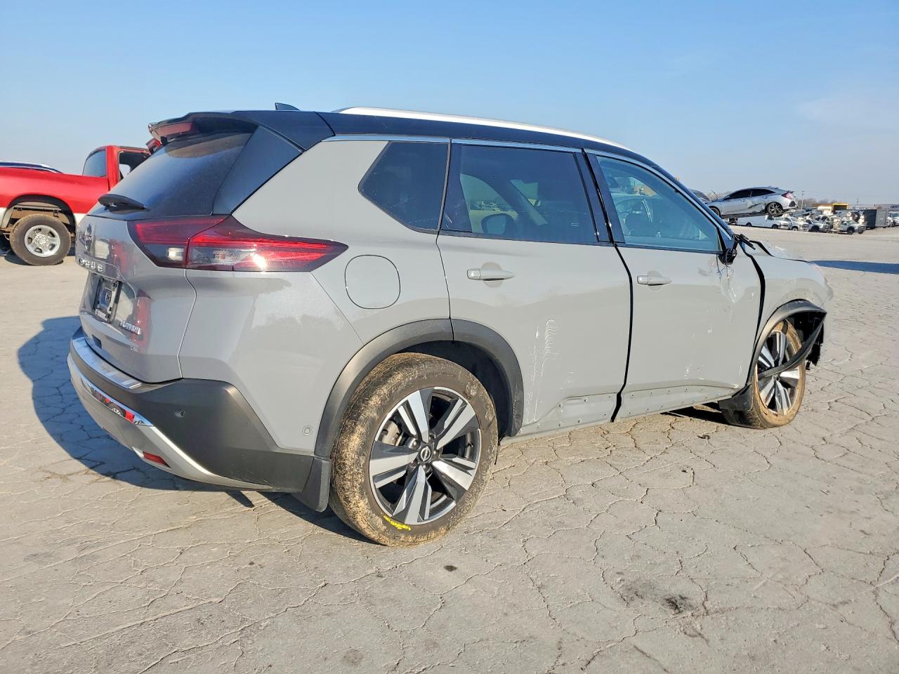 2023 NISSAN ROGUE PLATINUM photo 5