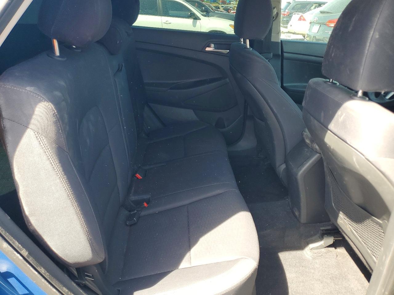 2021 HYUNDAI TUCSON SE photo 19