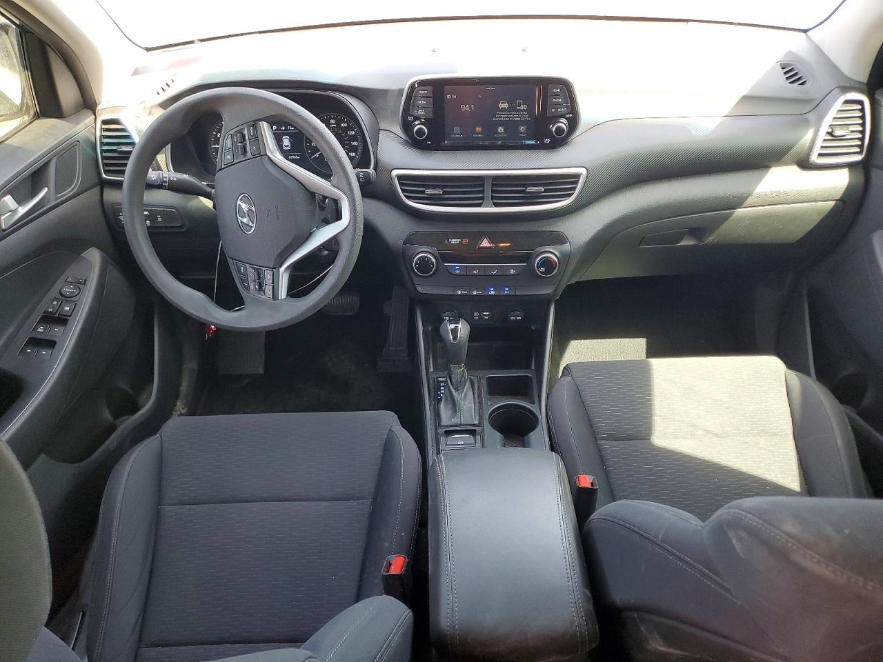 2021 HYUNDAI TUCSON SE photo 15