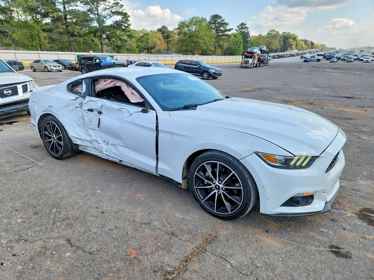2016 FORD MUSTANG photo 4