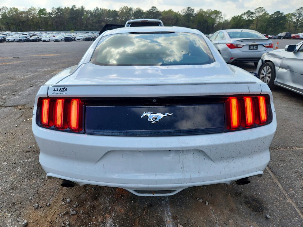 2016 FORD MUSTANG photo 6