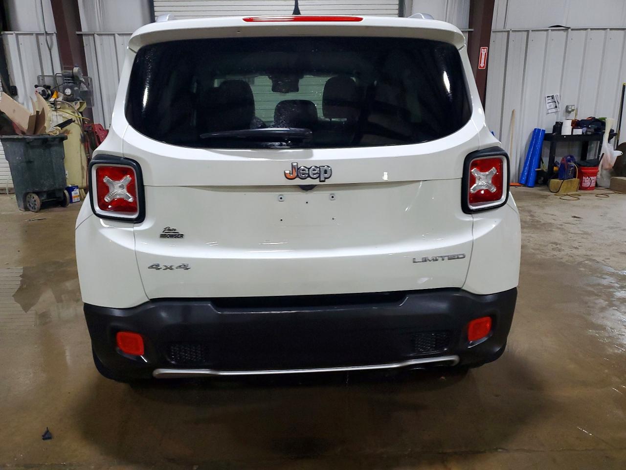 2017 JEEP RENEGADE LIMITED photo 11