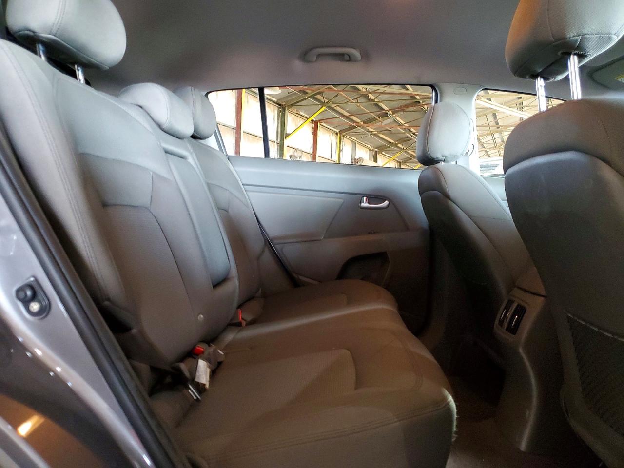 2016 KIA SPORTAGE LX photo 28
