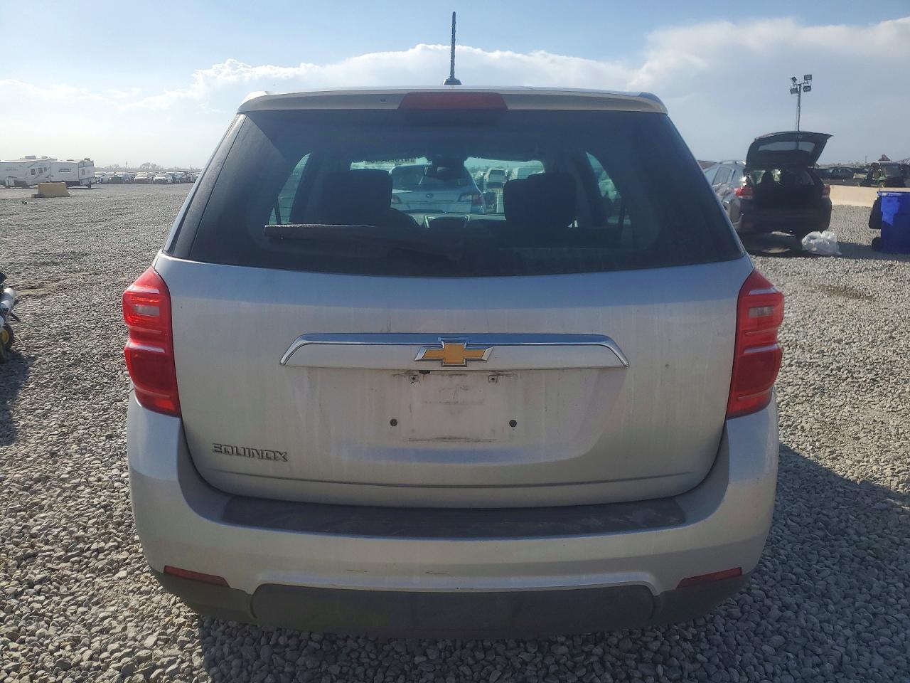 2017 CHEVROLET EQUINOX LS photo 6