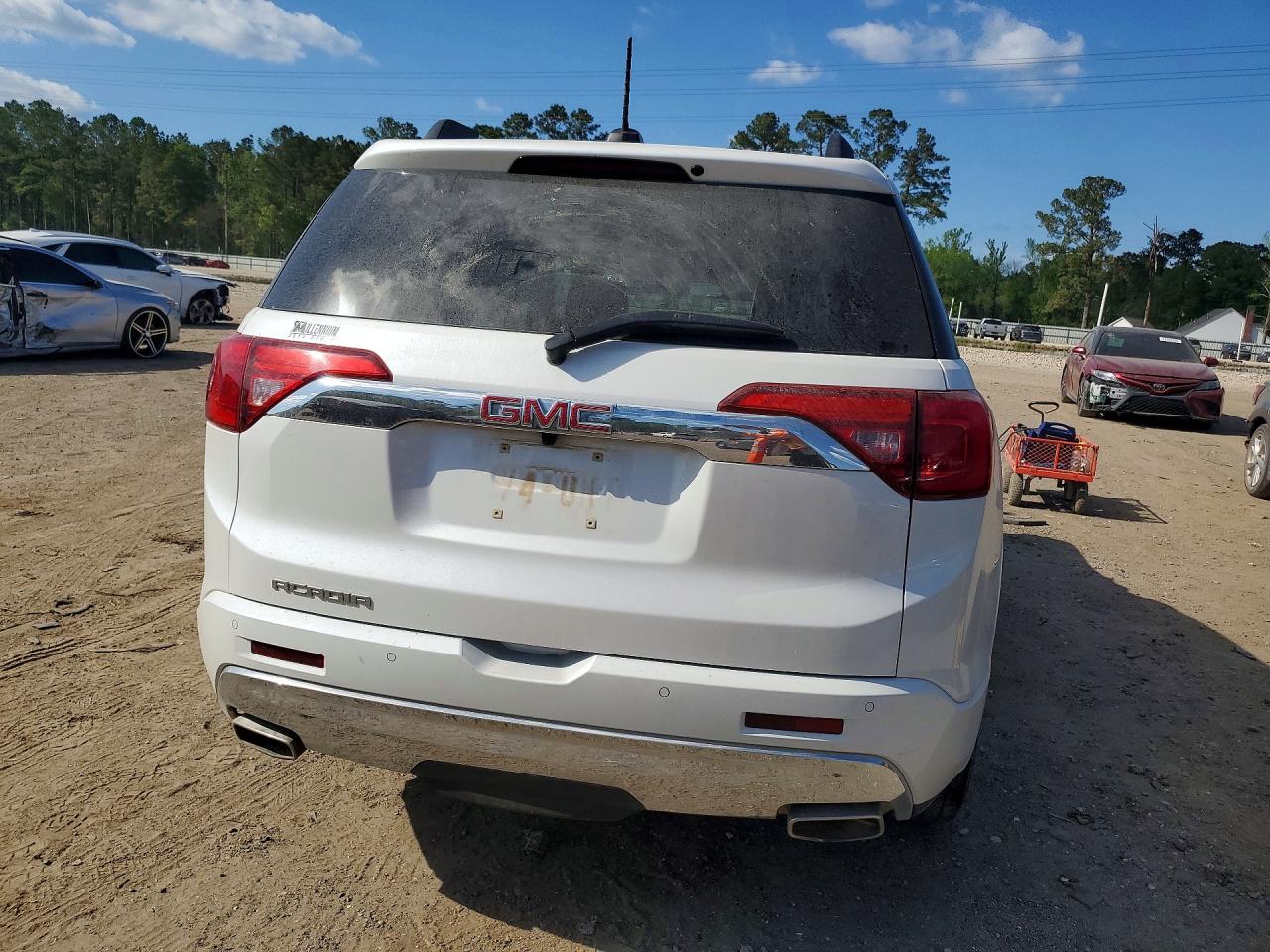 2017 GMC ACADIA DENALI photo 11