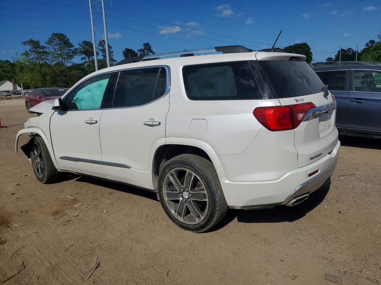 2017 GMC ACADIA DENALI photo 3