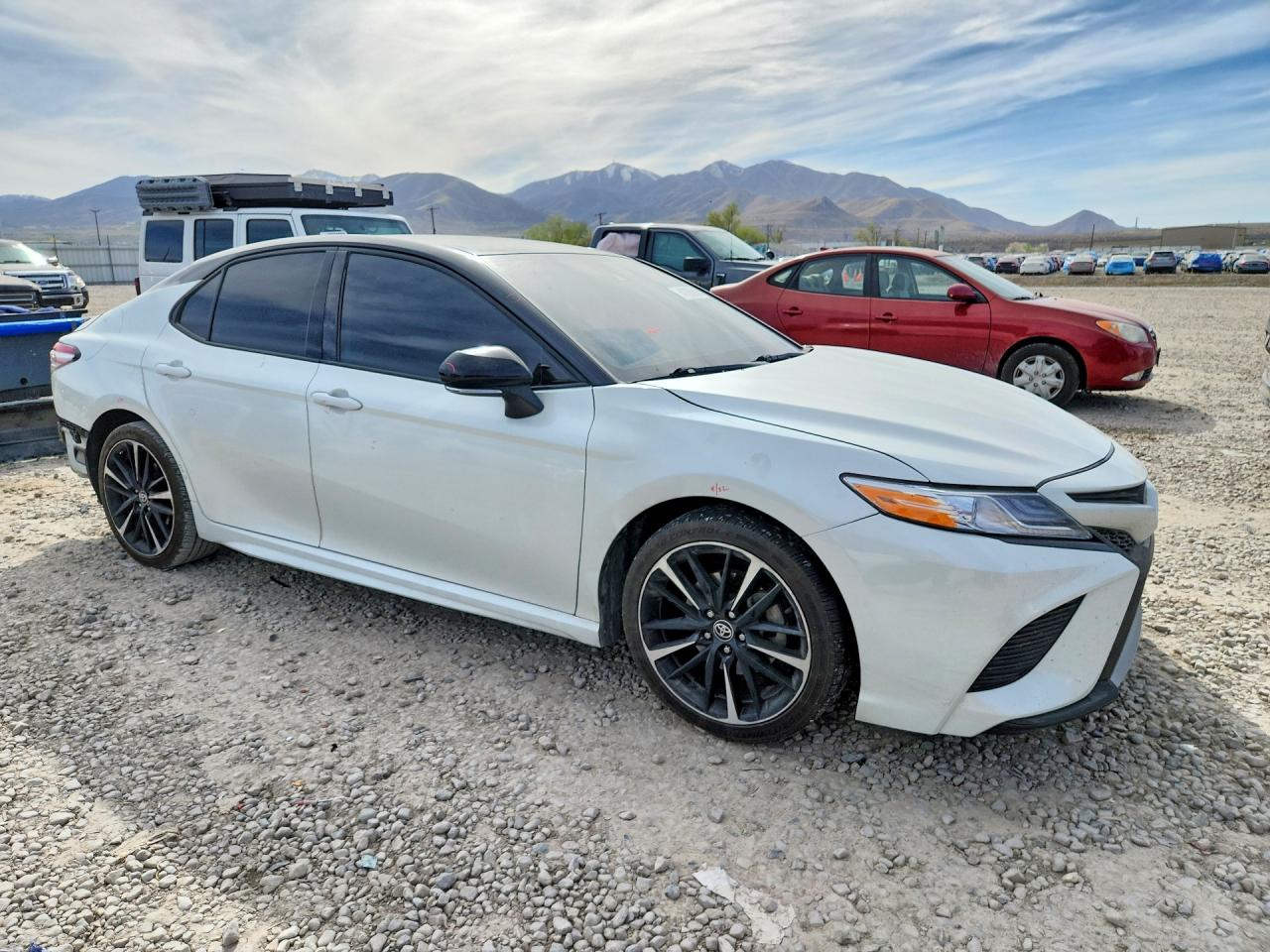 2020 TOYOTA CAMRY XSE photo 4