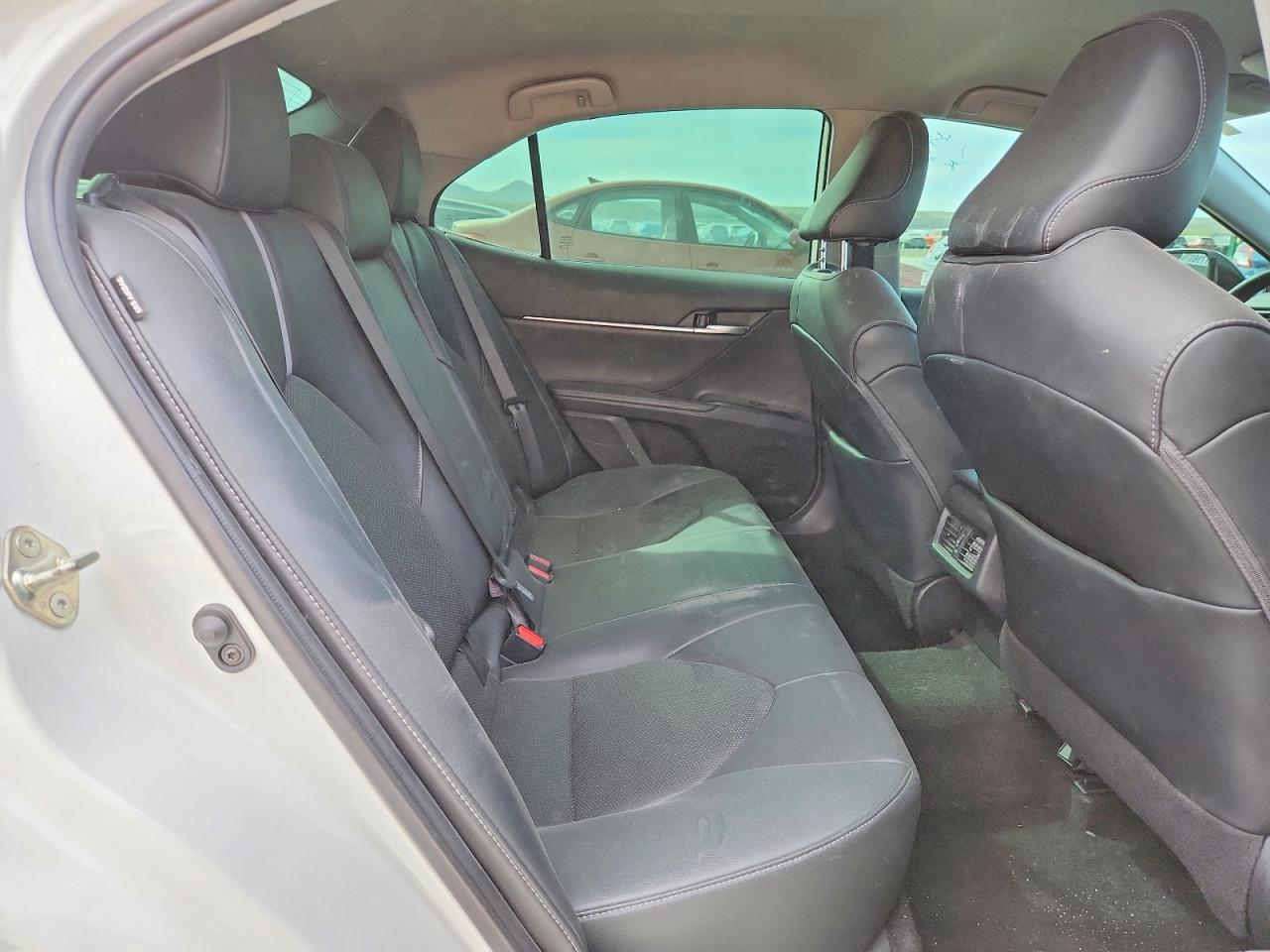 2020 TOYOTA CAMRY XSE photo 10
