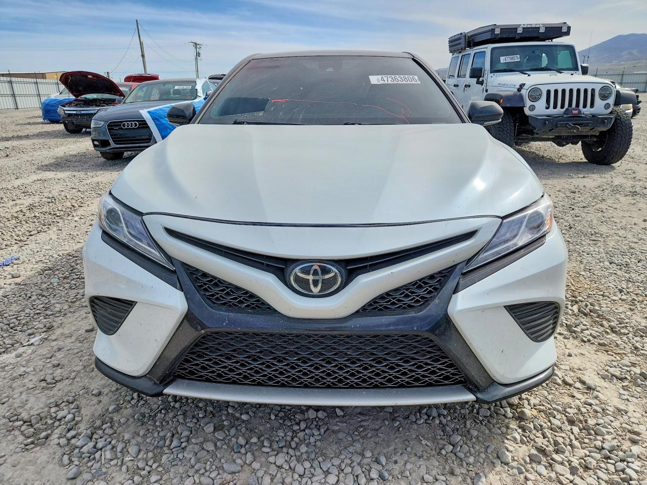 2020 TOYOTA CAMRY XSE photo 5