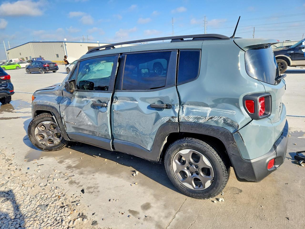 2017 JEEP RENEGADE SPORT photo 4