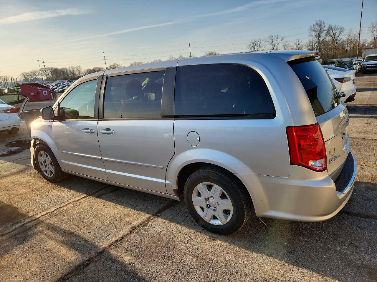 2012 DODGE GRAND CARAVAN SE photo 3