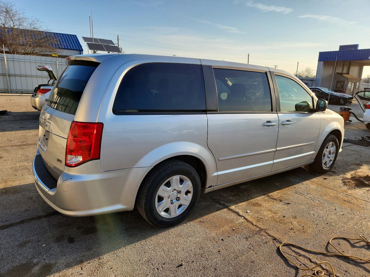 2012 DODGE GRAND CARAVAN SE photo 5