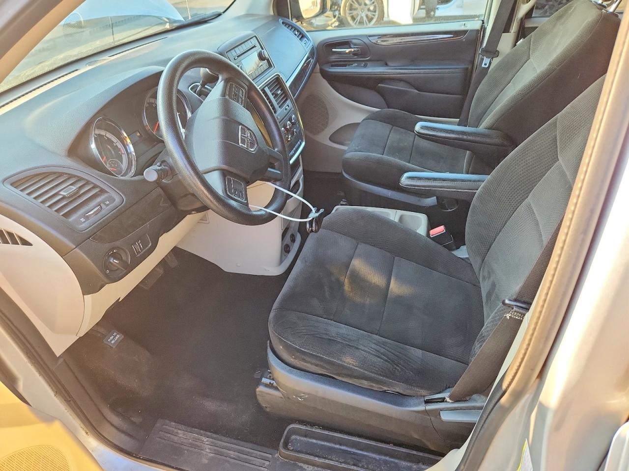 2012 DODGE GRAND CARAVAN SE photo 13