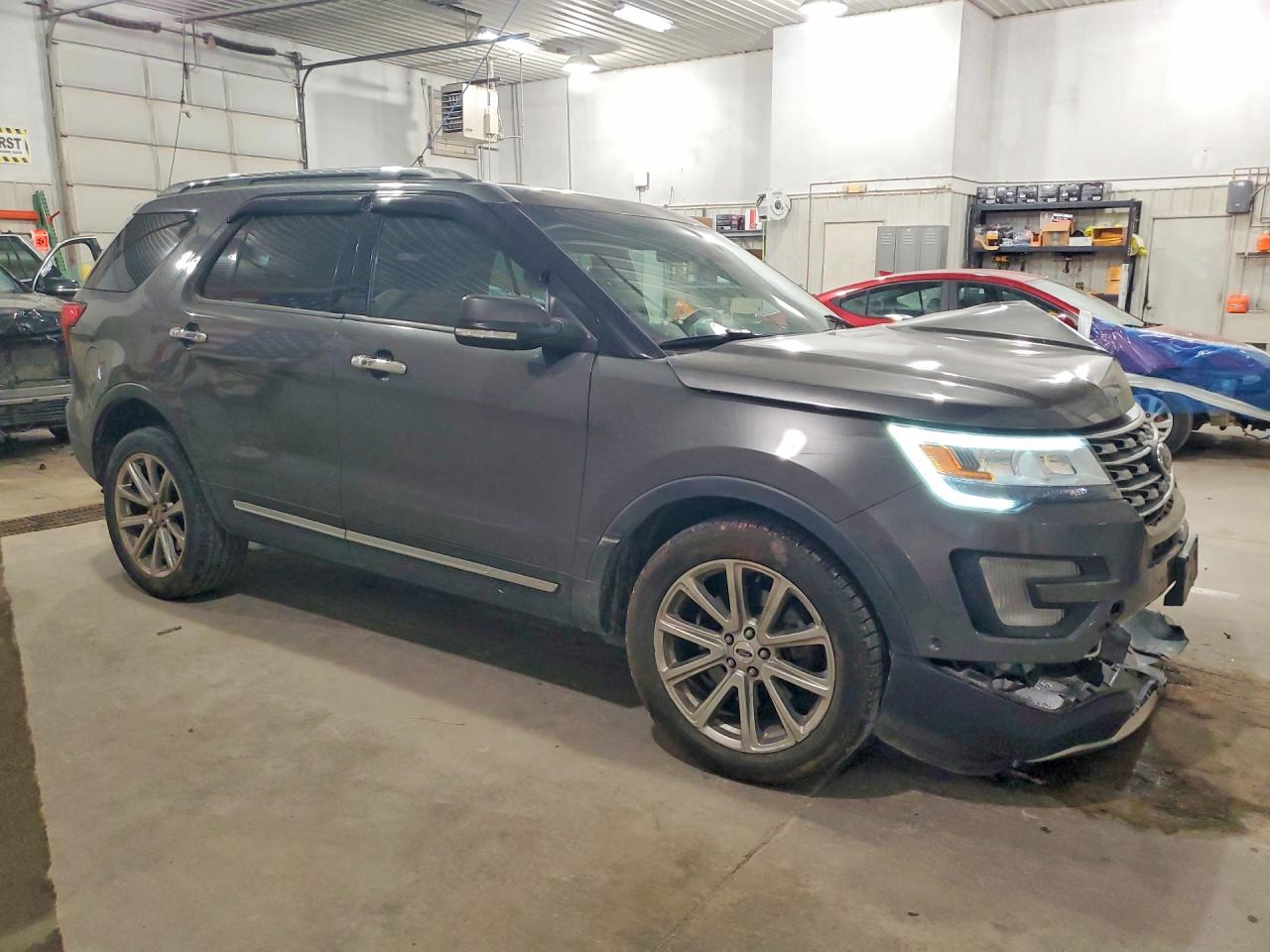 2016 FORD EXPLORER photo 10