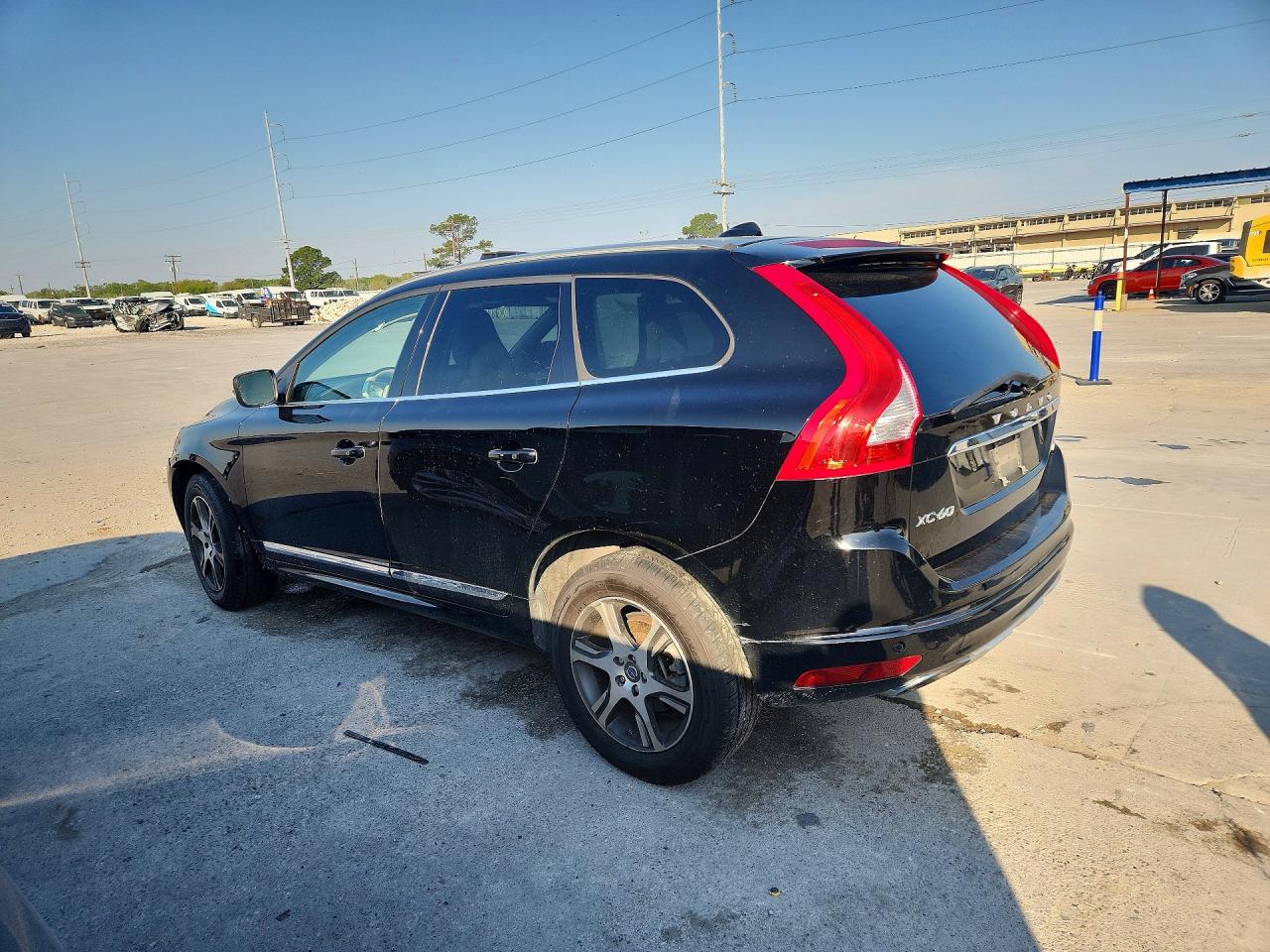 2015 VOLVO XC60 T6 PREMIER photo 3