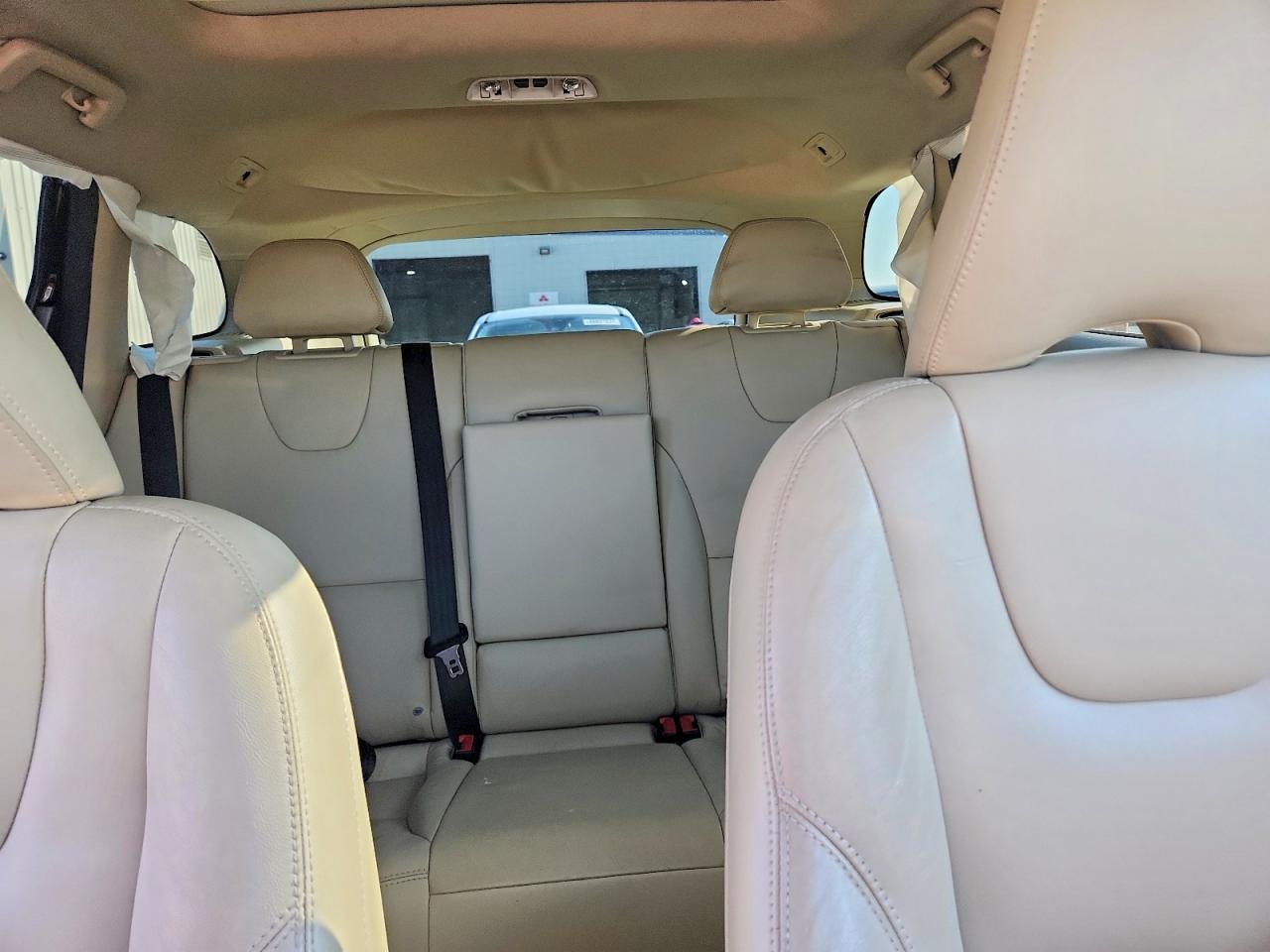 2015 VOLVO XC60 T6 PREMIER photo 19