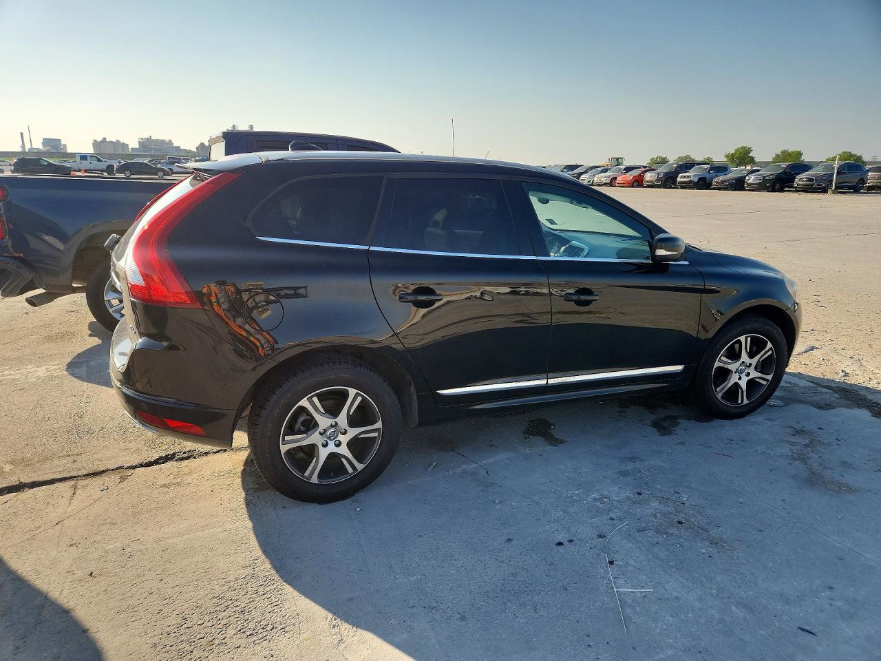 2015 VOLVO XC60 T6 PREMIER photo 5